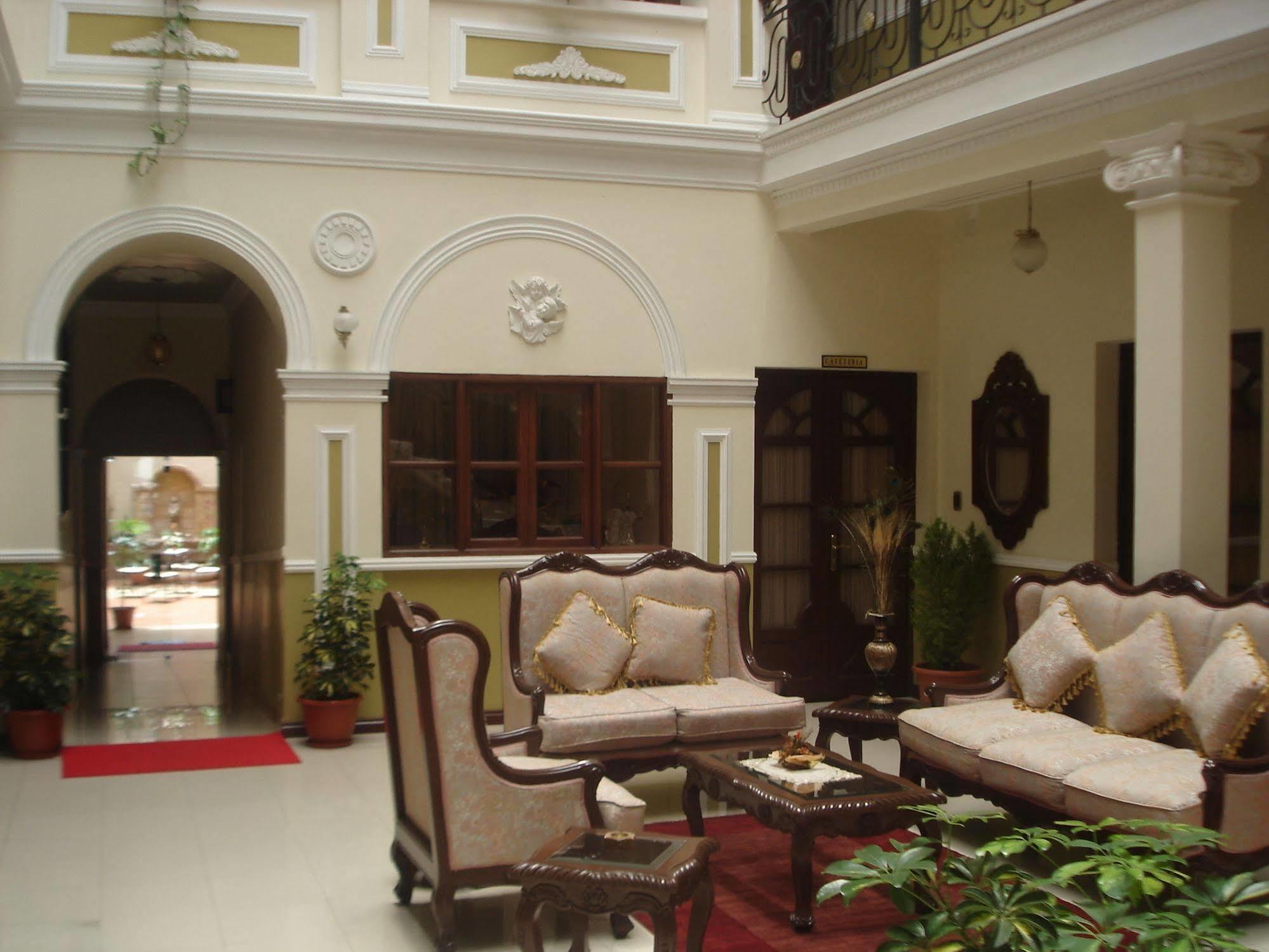San Marino Royal Hotel Sucre Ngoại thất bức ảnh